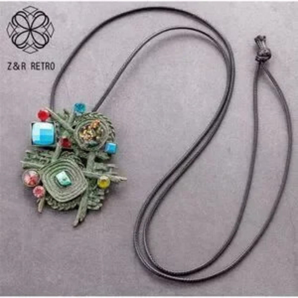 Womens Antique Retro Pendant Necklace?Brooch